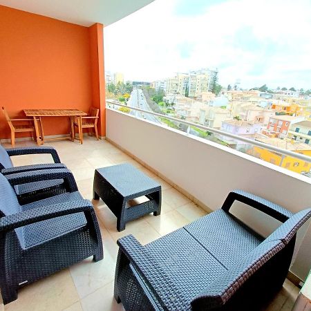 Flamingo View - Pool + Wifi + Ac Apartment Portimao Bagian luar foto