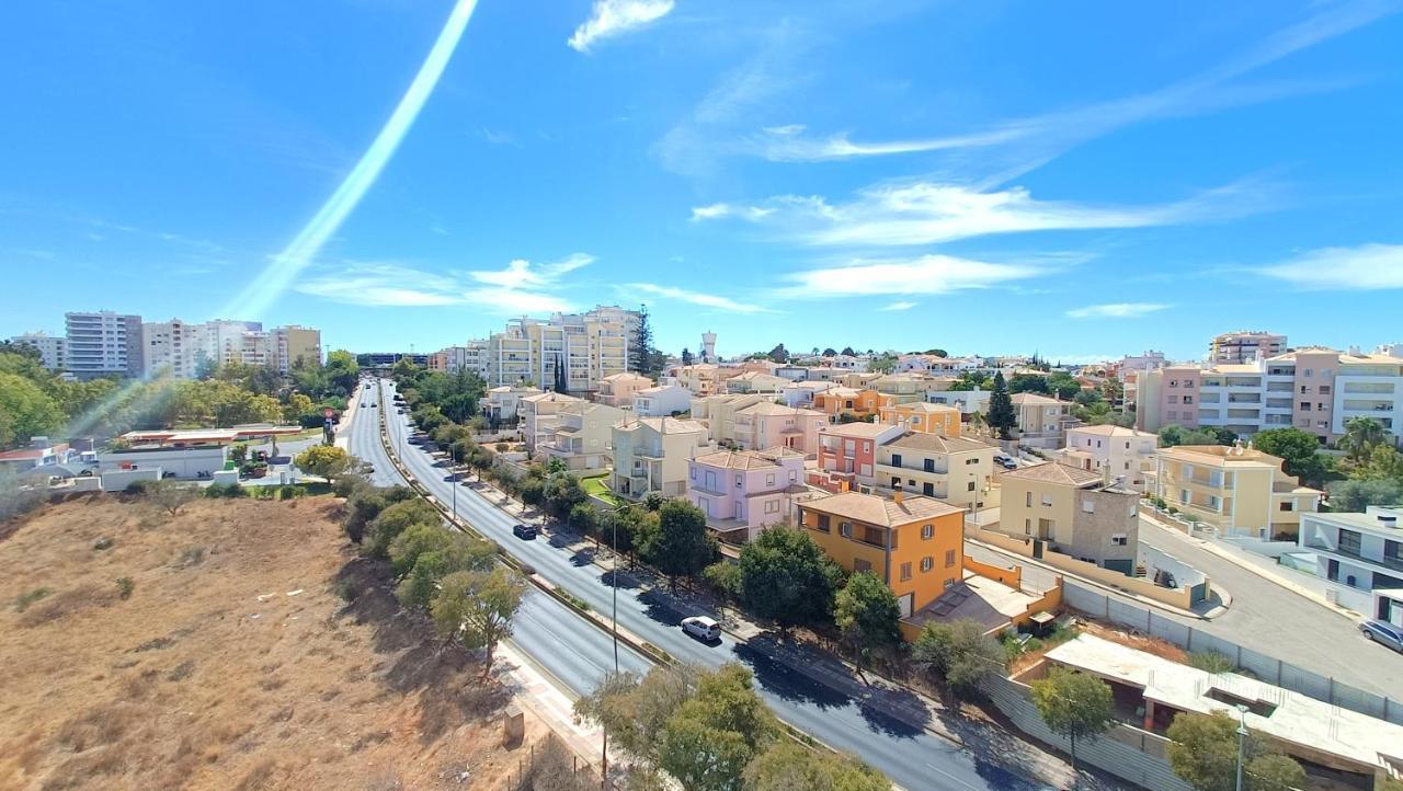 Flamingo View - Pool + Wifi + Ac Apartment Portimao Bagian luar foto
