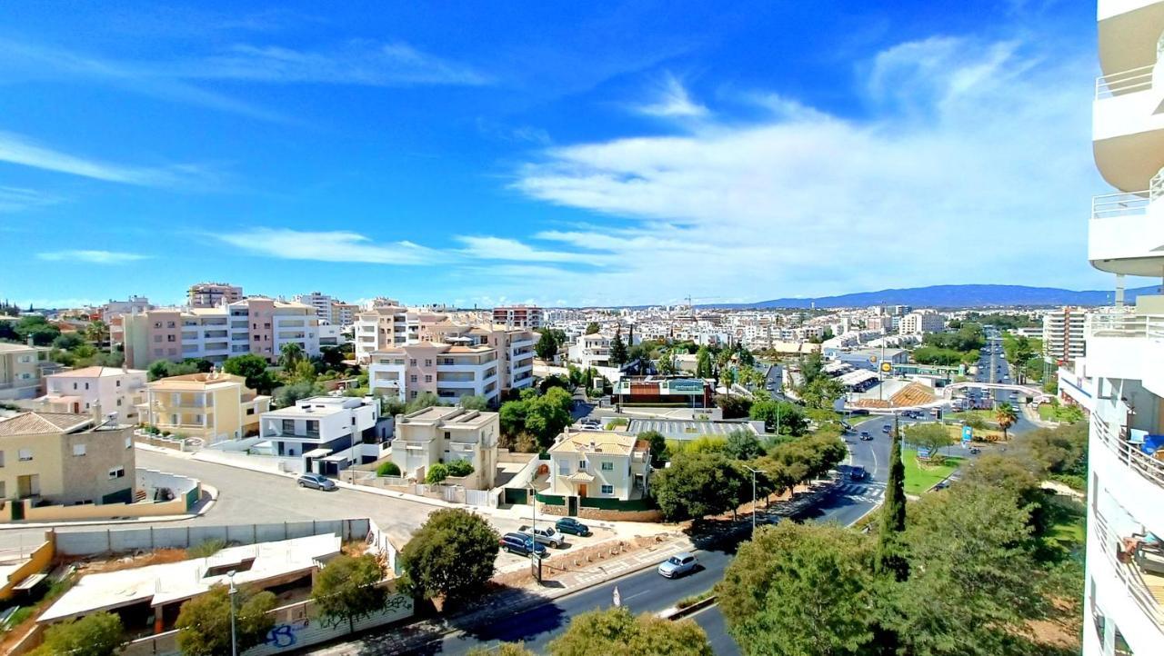 Flamingo View - Pool + Wifi + Ac Apartment Portimao Bagian luar foto