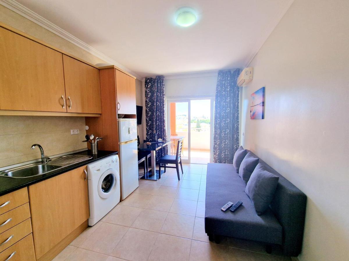Flamingo View - Pool + Wifi + Ac Apartment Portimao Bagian luar foto
