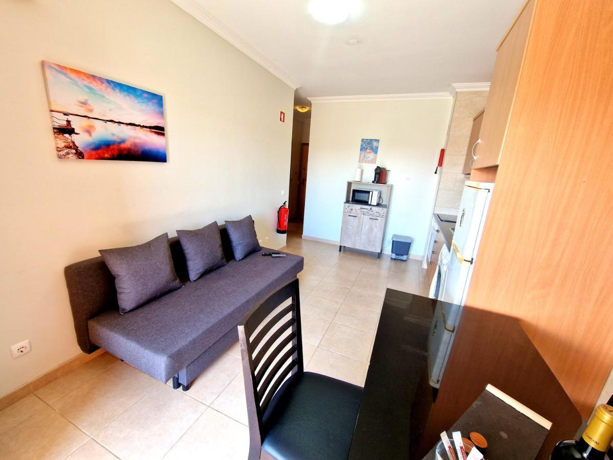 Flamingo View - Pool + Wifi + Ac Apartment Portimao Bagian luar foto